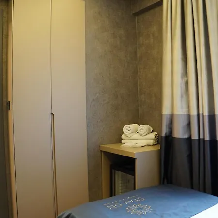 Hotel On *