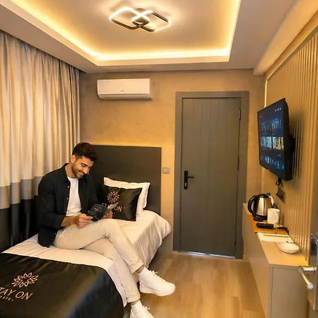 فندق On *